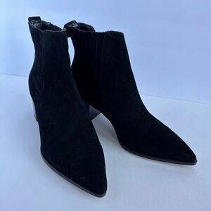 NWT Saks Fifth Avenue Black Ankle Booties Size 10